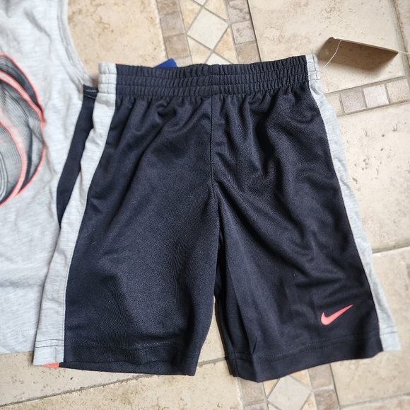 Nike Kids' 2pc Set - Picture 3 of 3